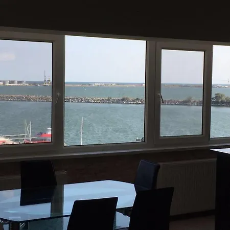 Apartament Lux Port Turistic アパート