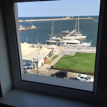 Apartament Lux Port Turistic 아파트 만갈리아